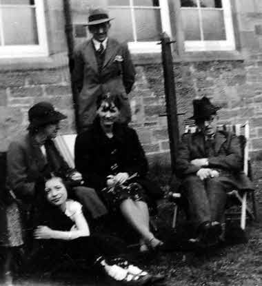 John, Isabelle, Beatrice Mary, Robert and Alison Eadie, 1938
