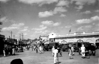 India 1940s by Harry Turner