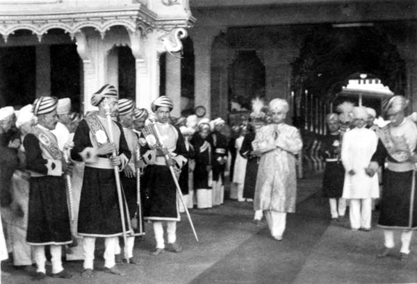 Bombay 1945 by Harry Turner