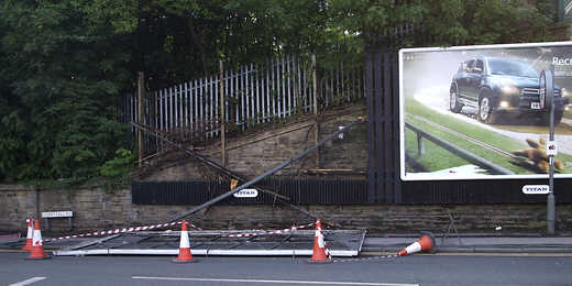 Collapsed sign 2006/08/28